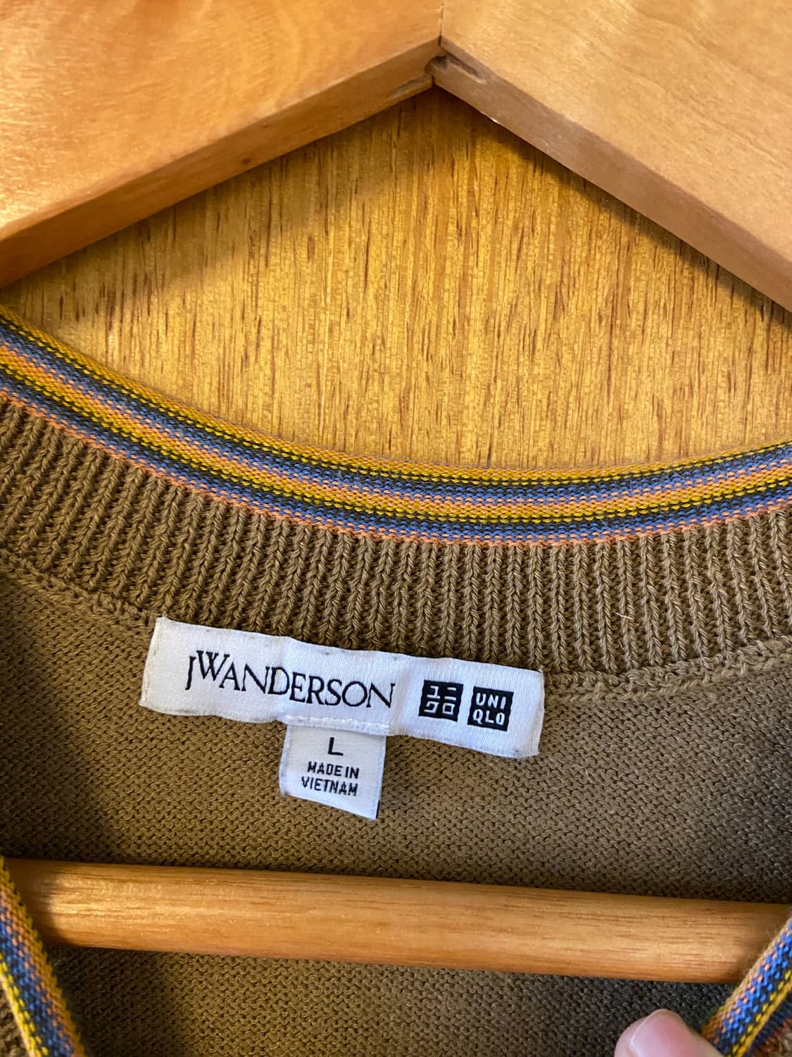 Uniqlo JW앤더슨 브라운 반팔니트 상품이미지3