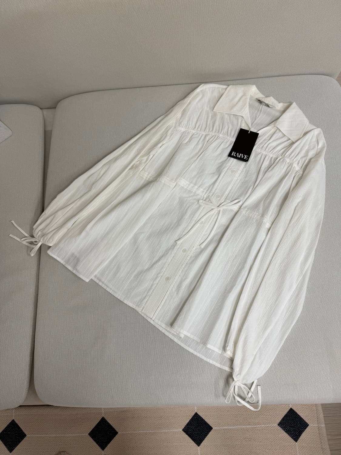 (새상품)RAIVE 스트링 셔츠 원피스 상품이미지5