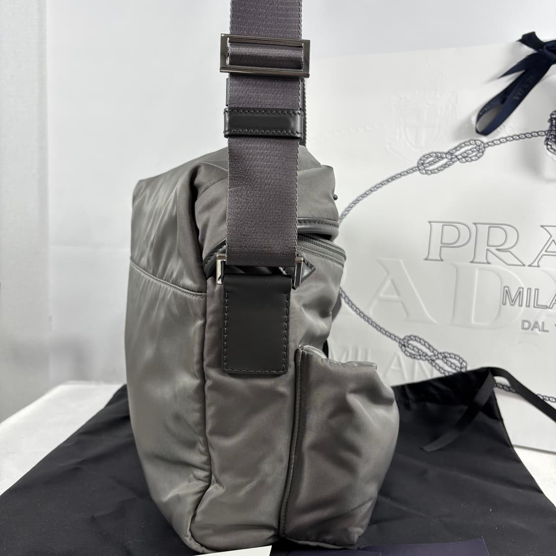 (풀구성,새상품급)신형 프라다 리나일론 숄더백 2VD062 상품이미지4
