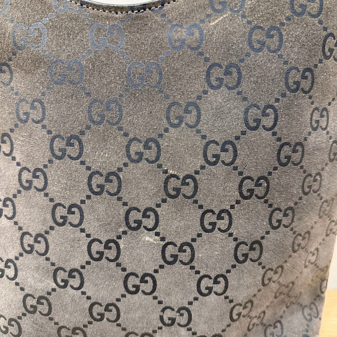 구찌 숄더백 GG 모노그램 캔버스 뱀부 핸들 디테일 브라운 상품이미지7