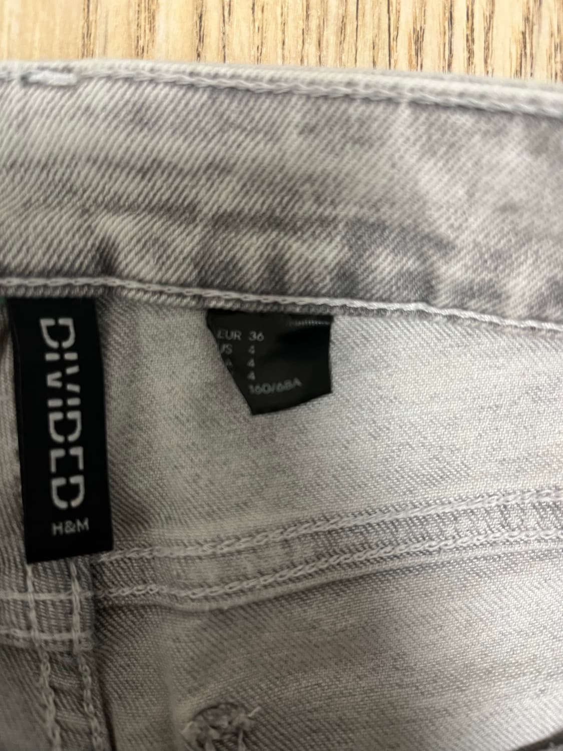 H&M 부츠컷 청바지 연그레이 상품이미지2