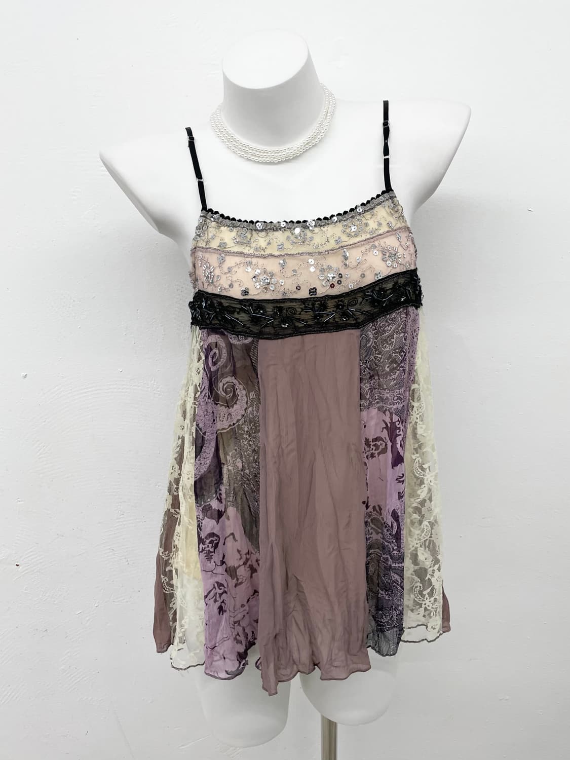 오리엔탈 페어리 비즈 디테일 슬리브리스 상품이미지1