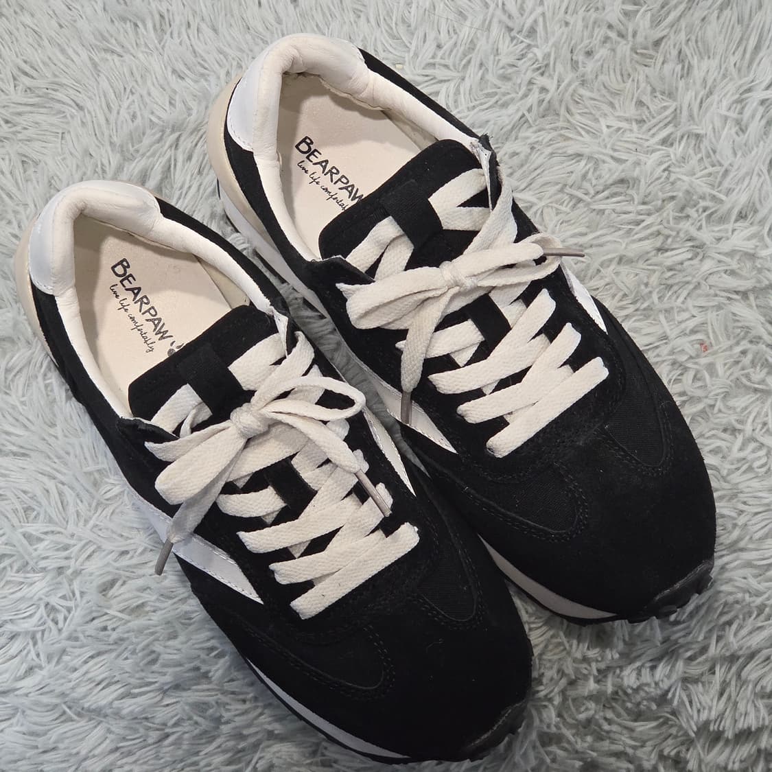 1w-28:베어파우(BEARPAW) 레트로 러너 스니커즈 블랙 24cm 상품이미지5