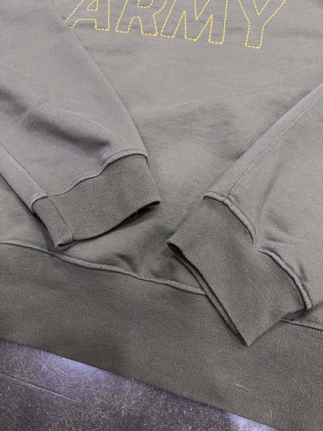 프리즘웍스 ARMY 자수 트라이서비스 맨투맨 올리브 M 상품이미지8