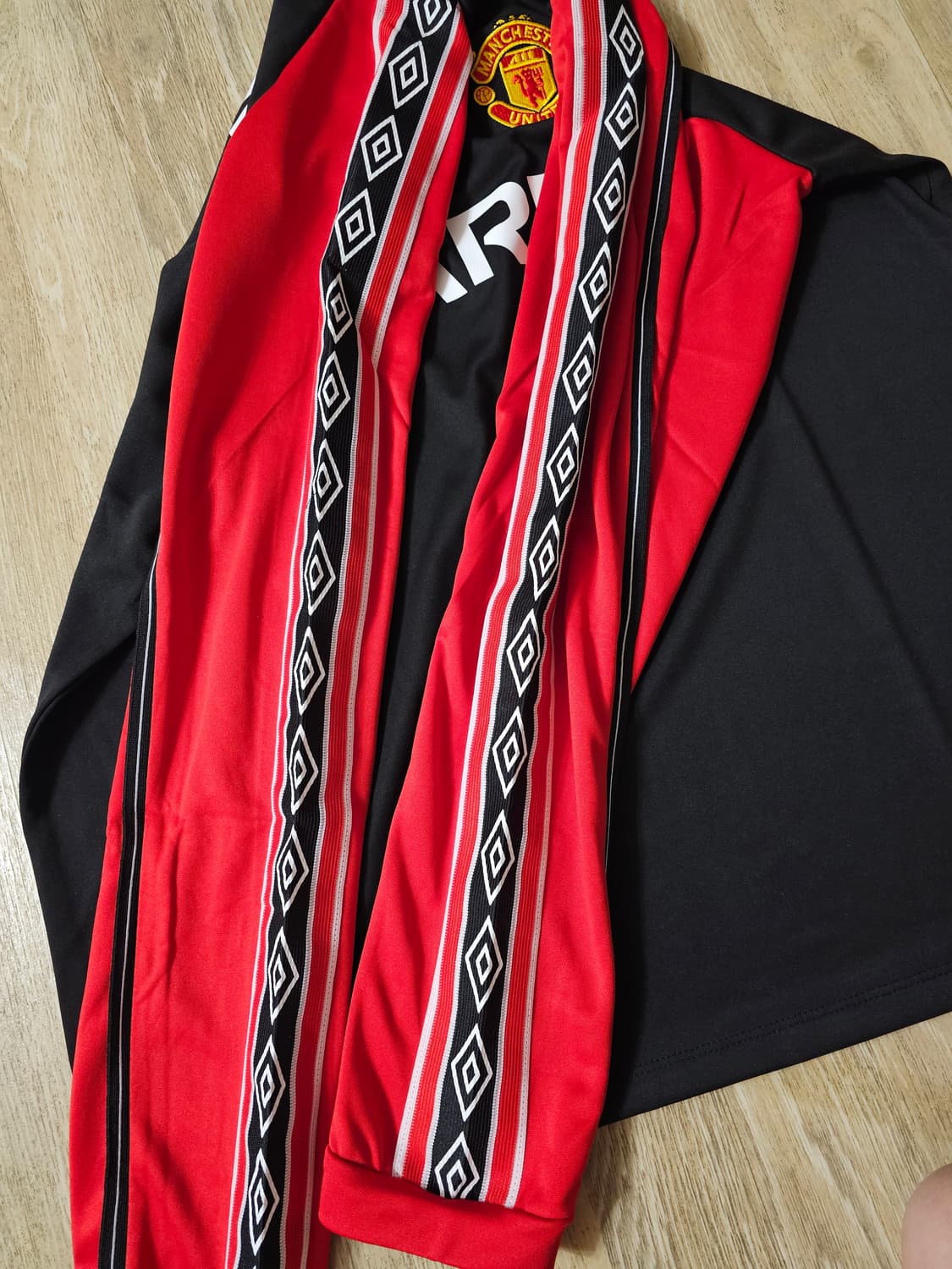 맨체스터 유나이티드 맨유 레트로 트레이닝복 트레이닝킷 트레이닝쇼츠 상품이미지2