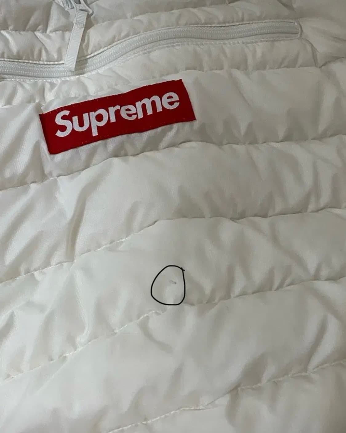 (M) 슈프림 마이크로다운 하프 집 후드 풀오버 화이트 23FW 경량패딩 상품이미지7