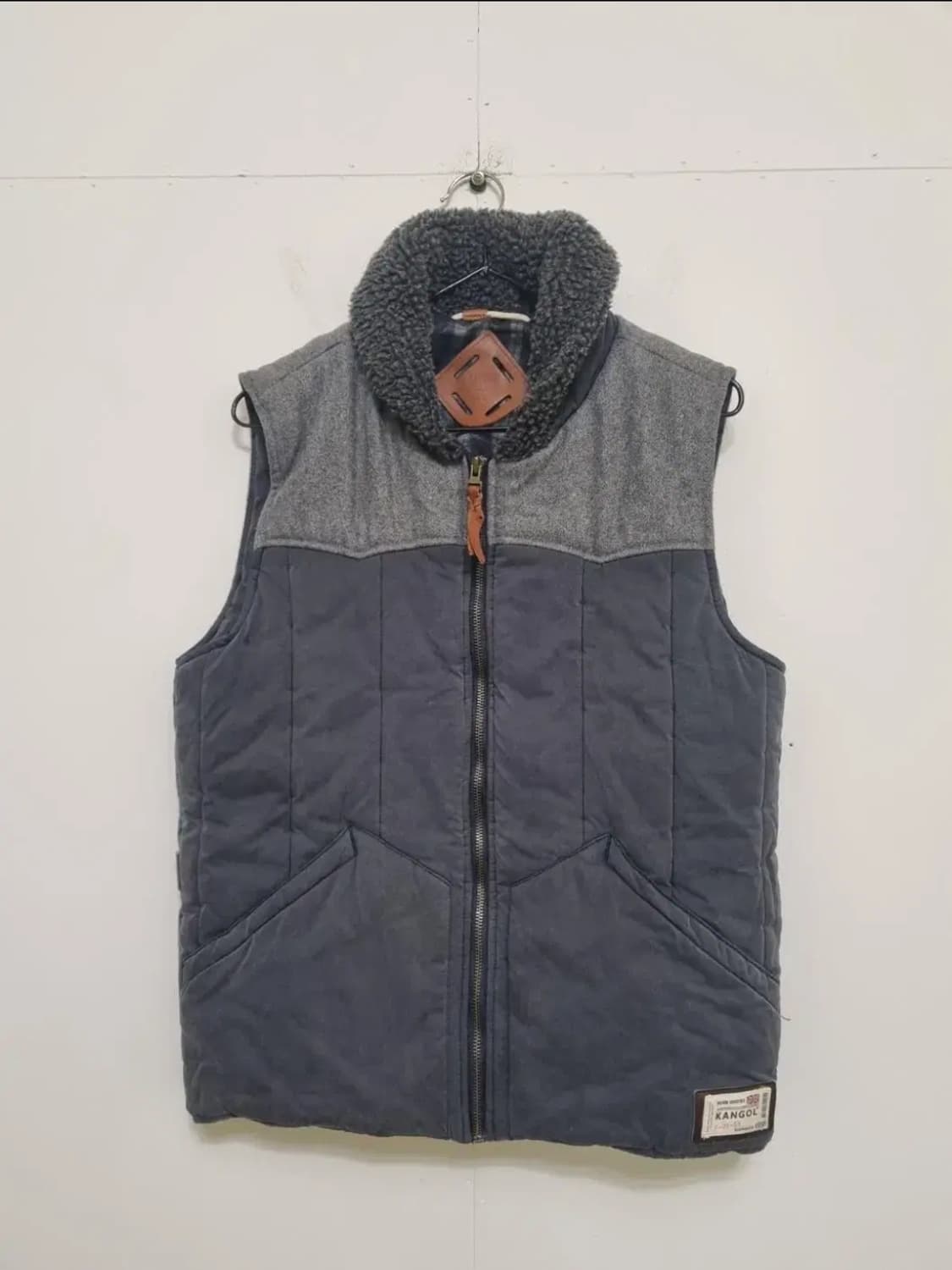 캉골 울블럭 패딩 조끼 네이비 /남여공용M 상품이미지1