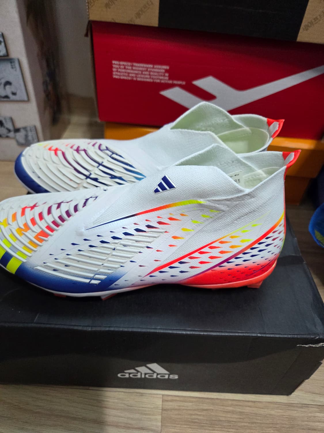 새상품/풀박스) 아디다스 프레데터 엣지+ FG J (240mm)  상품이미지2