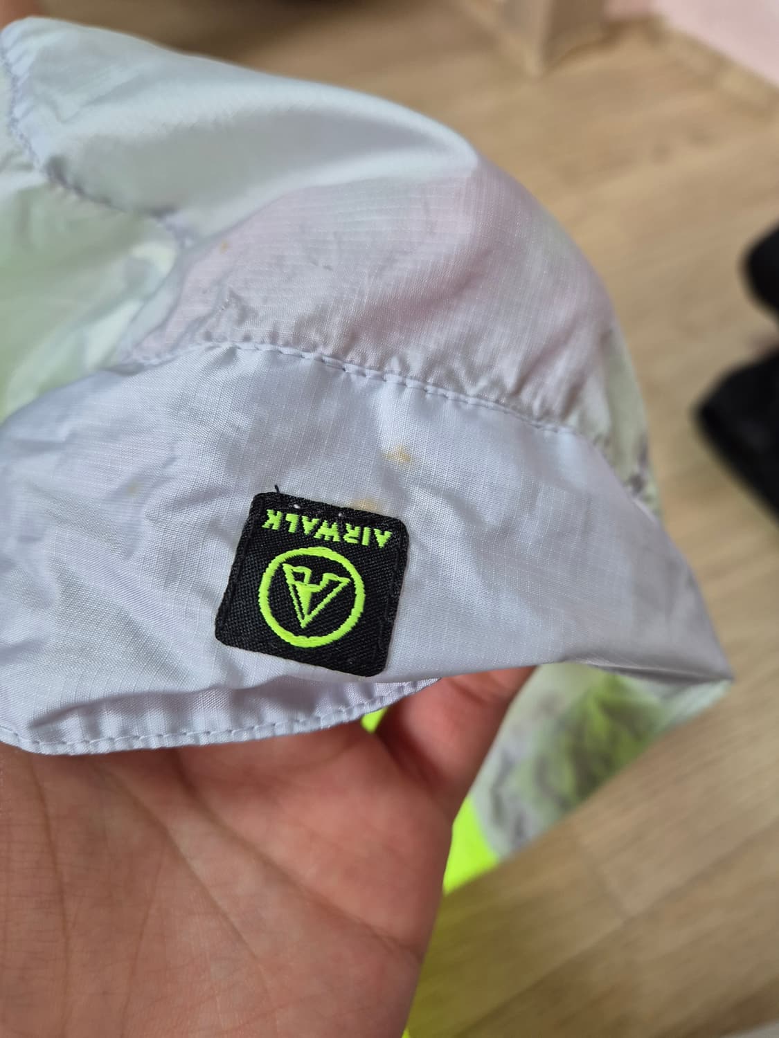 에어워크(AIRWALK) 브랜드의 바람막이 점퍼입니다 상품이미지4