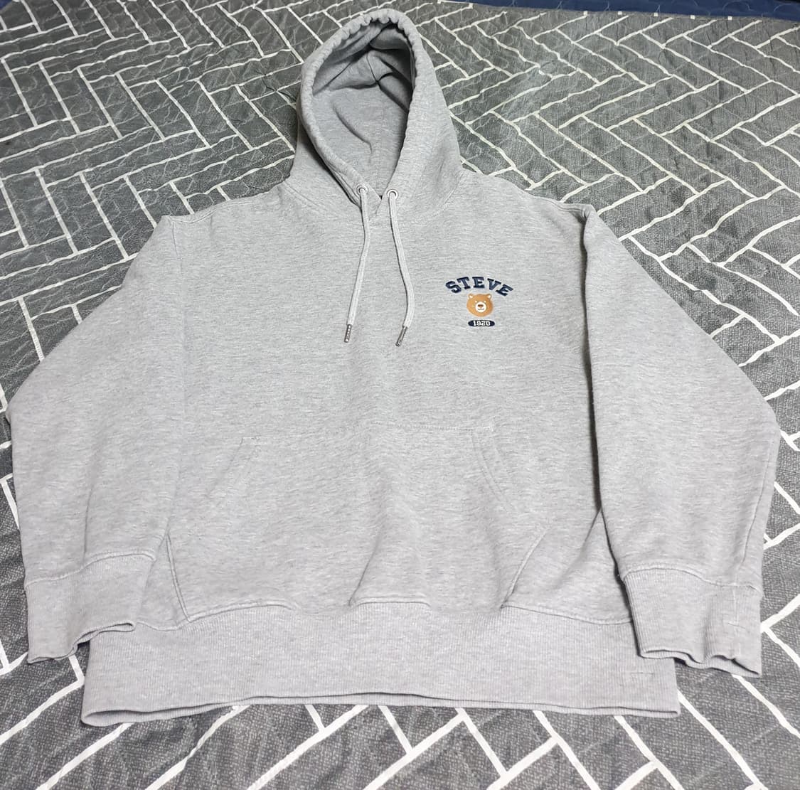 후아유 20주년 스티브 자수 후드티 그레이 (S) 상품이미지1