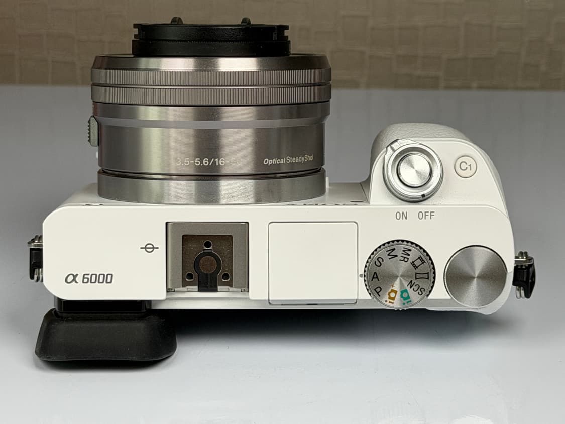 소니 A6000 화이트 미러리스 카메라 상품이미지4