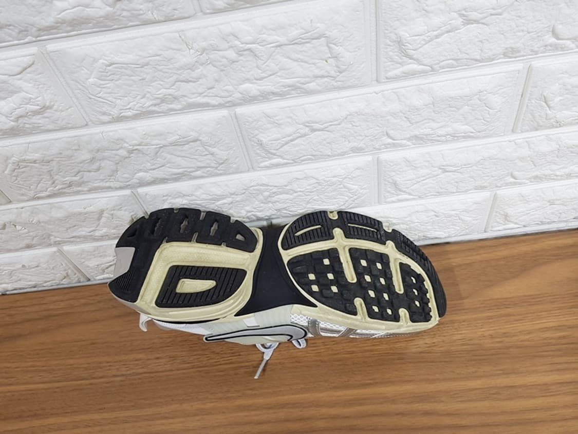 나이키 운동화 성250(V2K 런 서밋 화이트 메탈릭실버)FD0736-1 상품이미지6