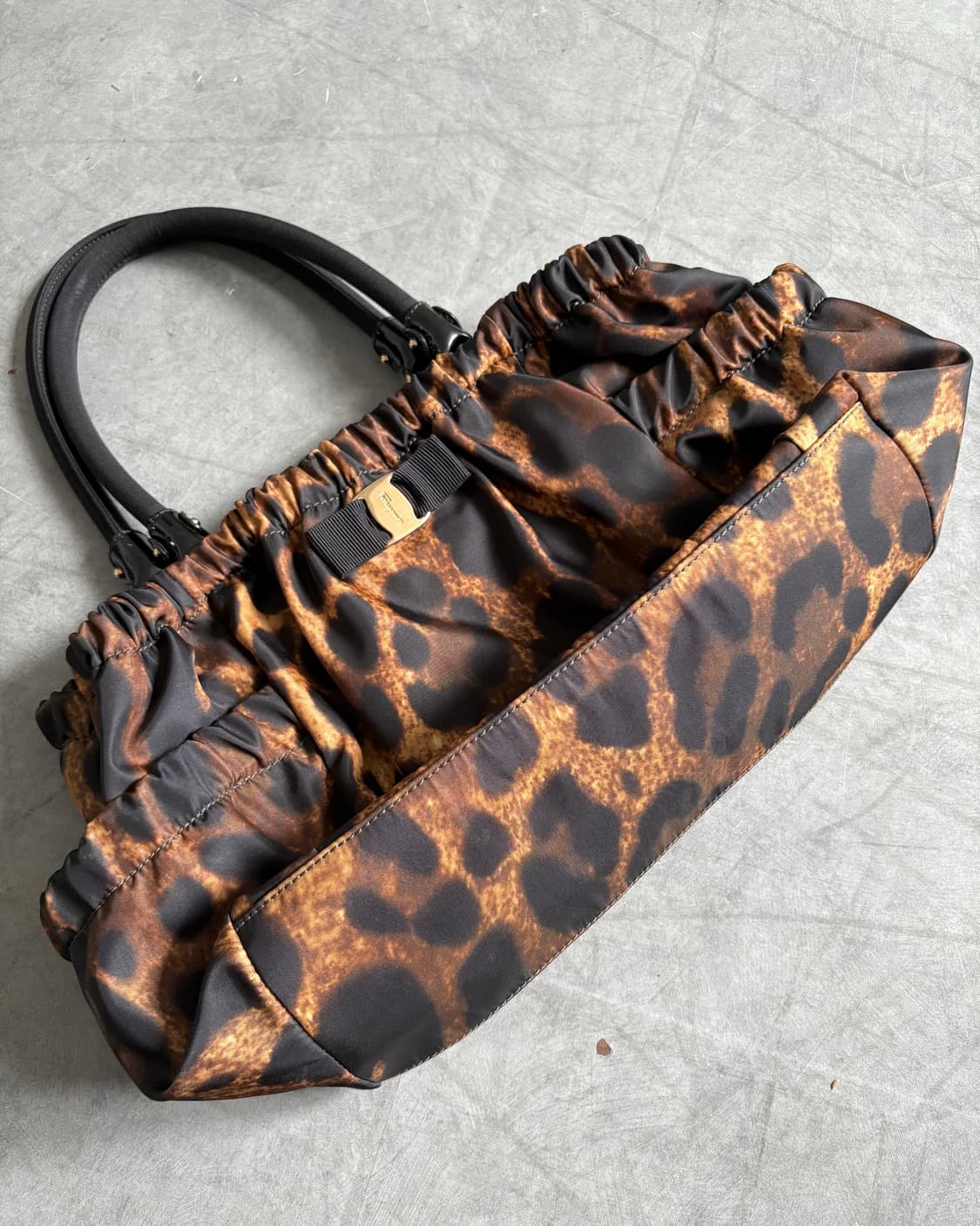 Salvatore Ferragamo 살바토레 페레가모 바라 숄더백 상품이미지7