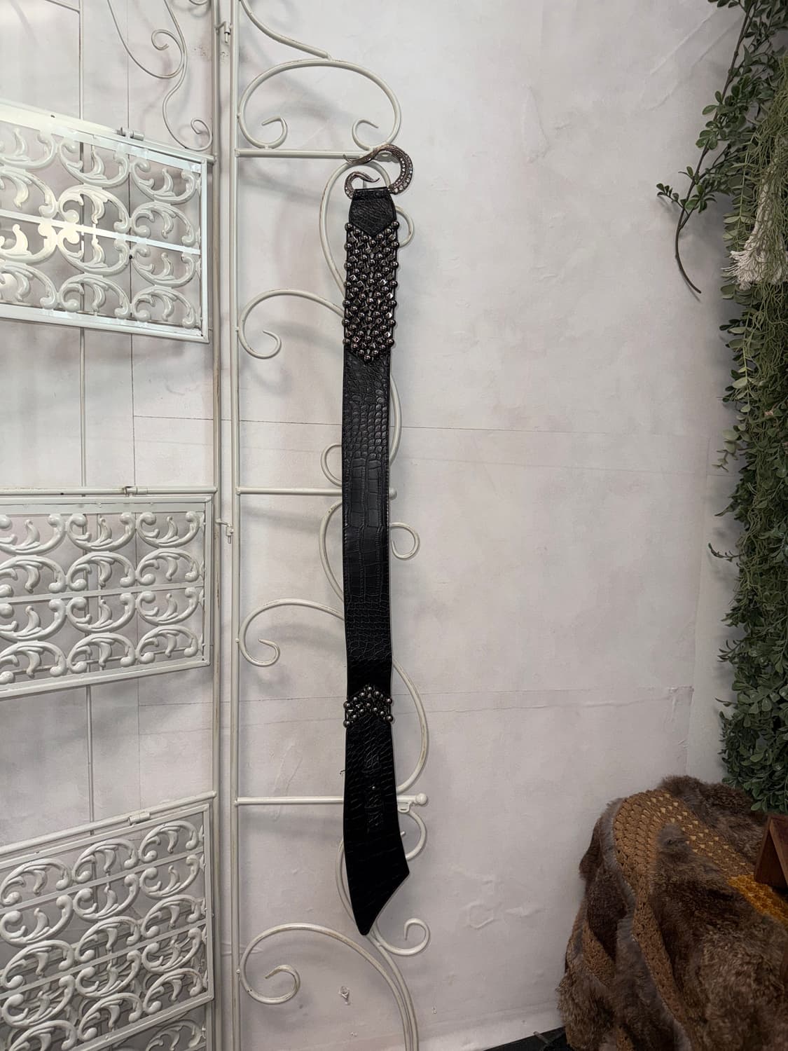 Black python cubic stud ball hook belt 상품이미지3