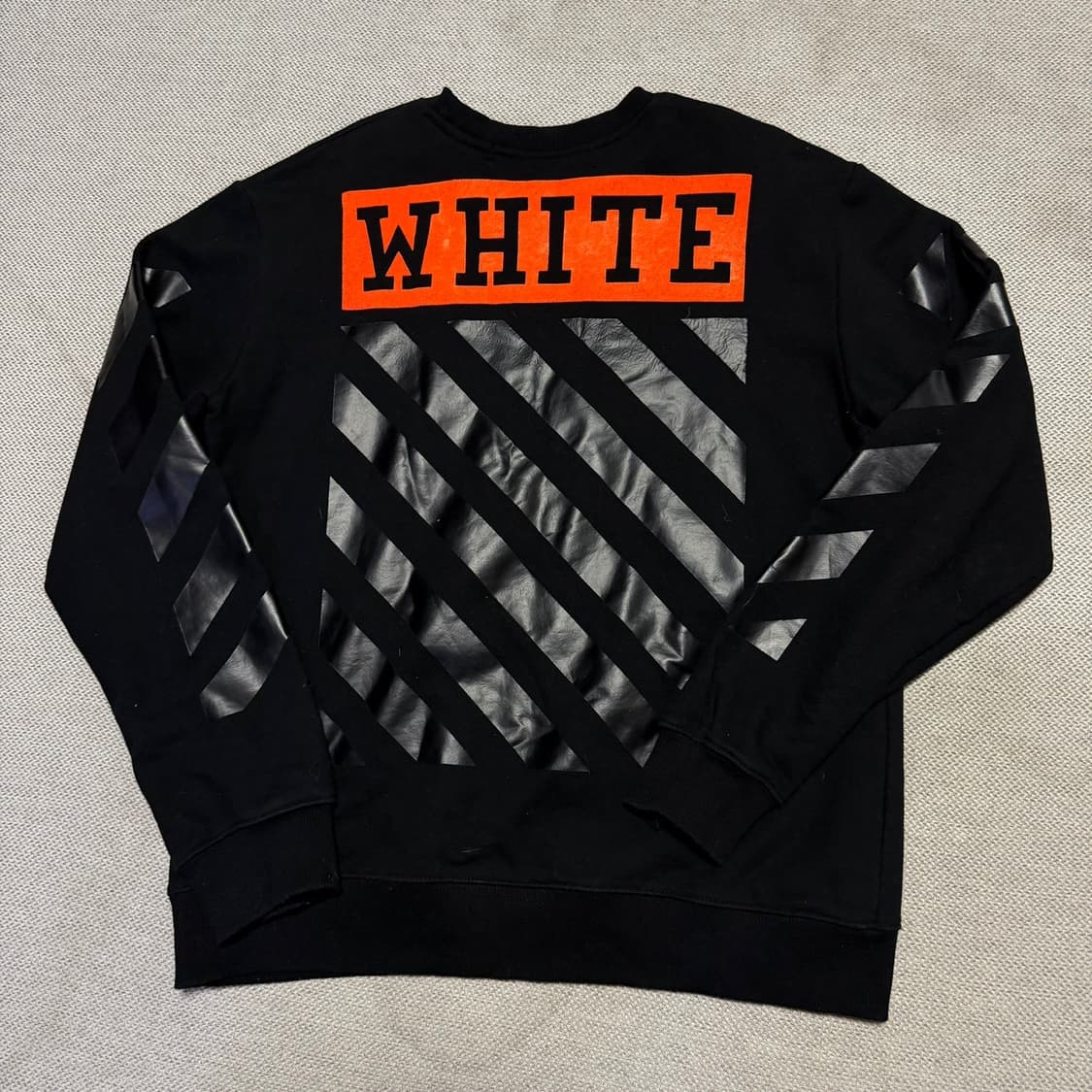 오프화이트 맨투맨 상품이미지4