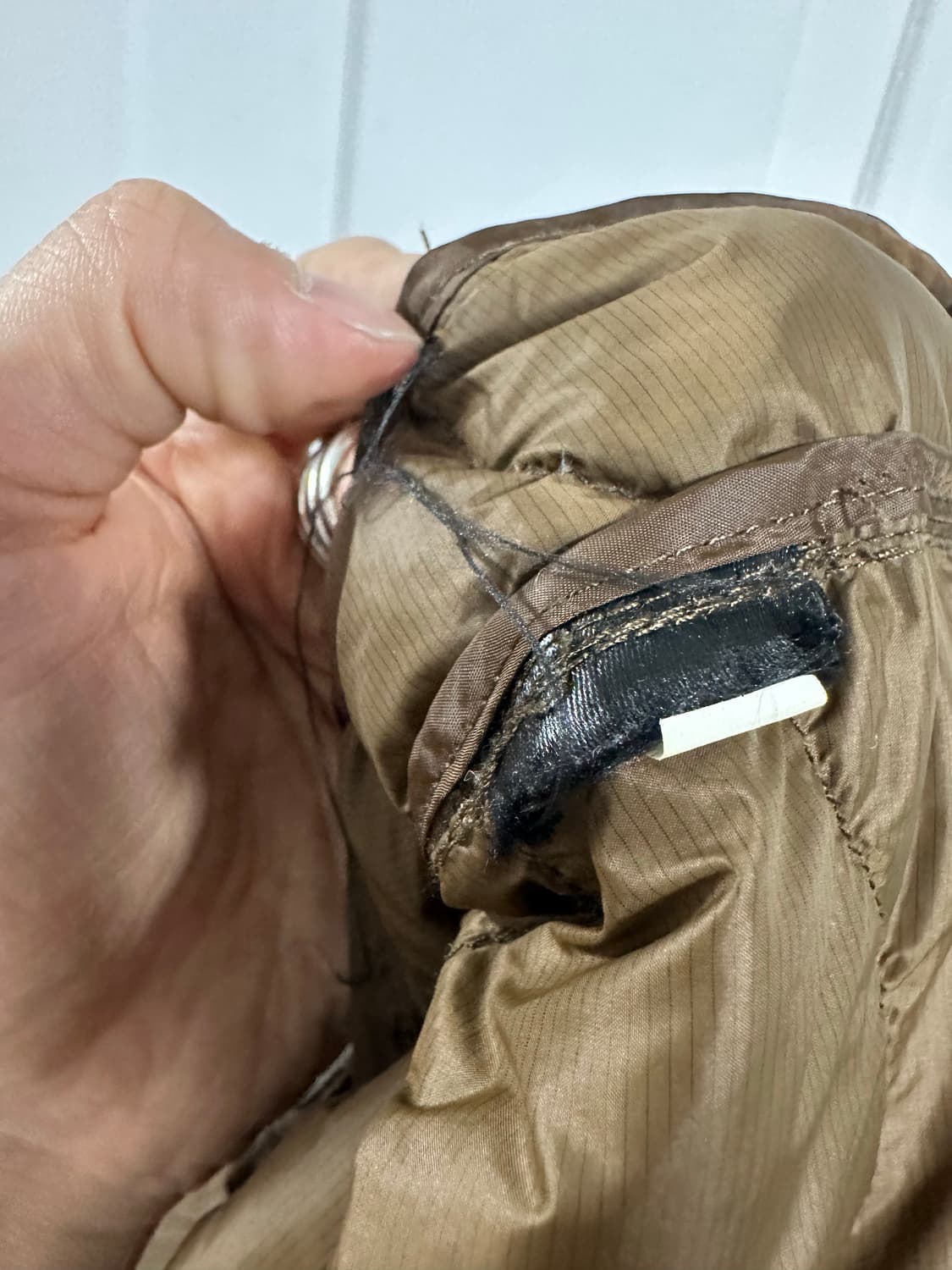 유니클로 화이트마운티니어링 울트라라이트 다운 상품이미지4