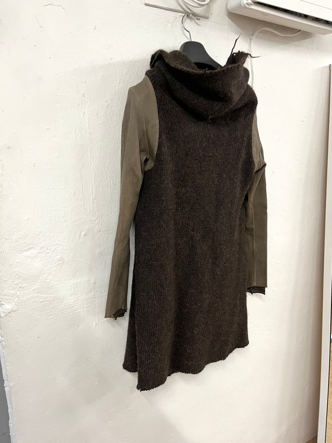 아이작 세럼 드레이프 알파카울 레더 드레스 상품이미지9