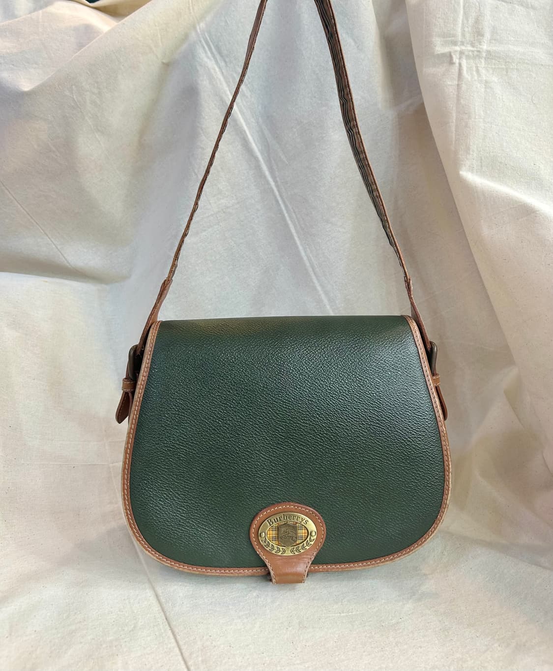 Burberry 90s 빈티지 카키 미니백 상품이미지1