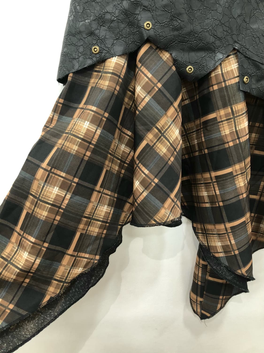 leather belt detail check midi skirt 상품이미지4