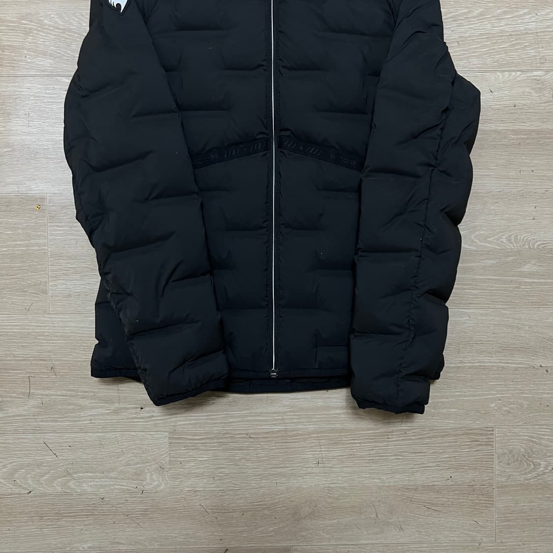 르꼬끄 여성 구스다운 와펜 후드 경량 패딩 점퍼 [블랙] M/90 상품이미지3