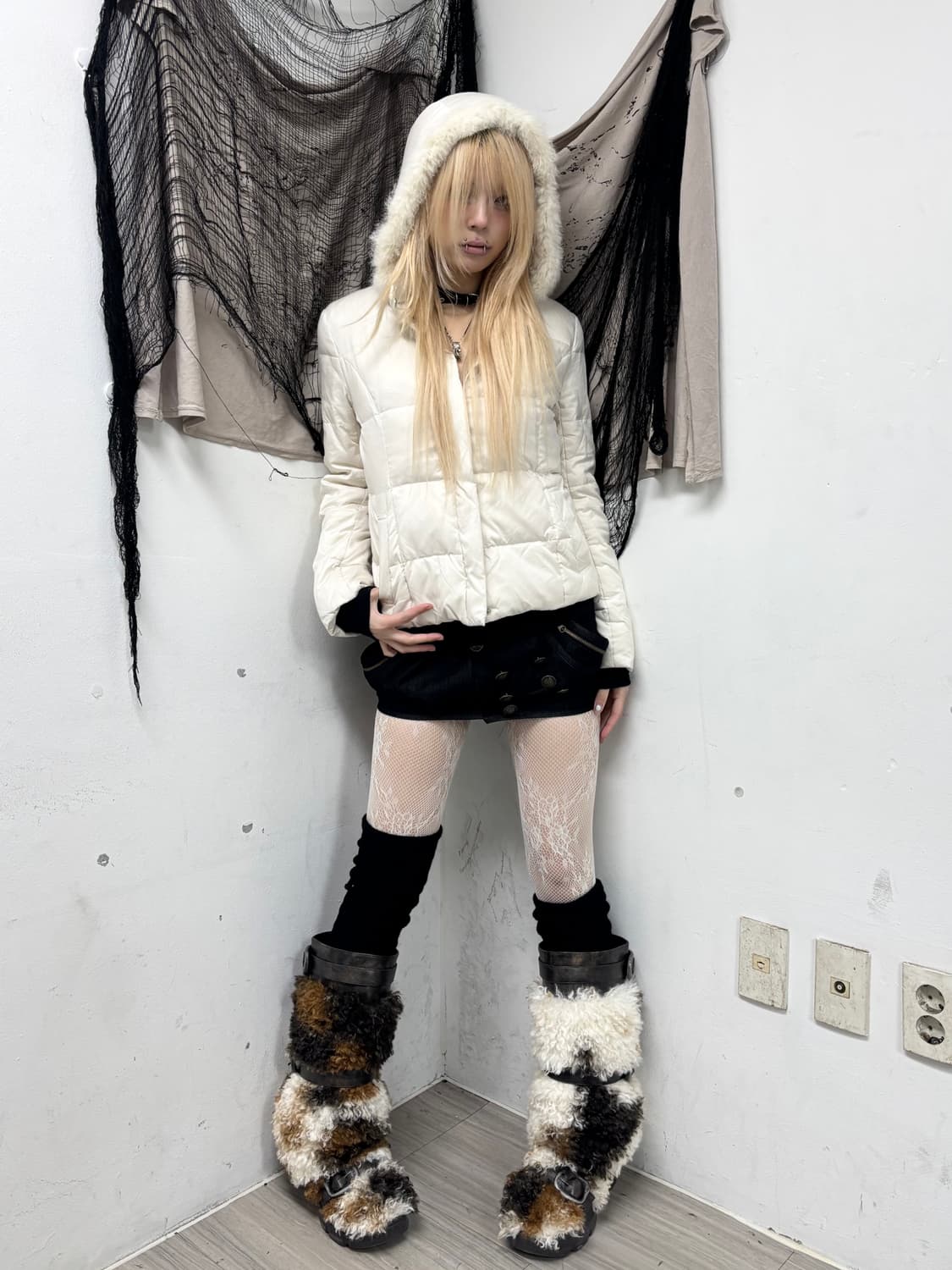 [anysis]Y2K White Fur Padding 상품이미지1