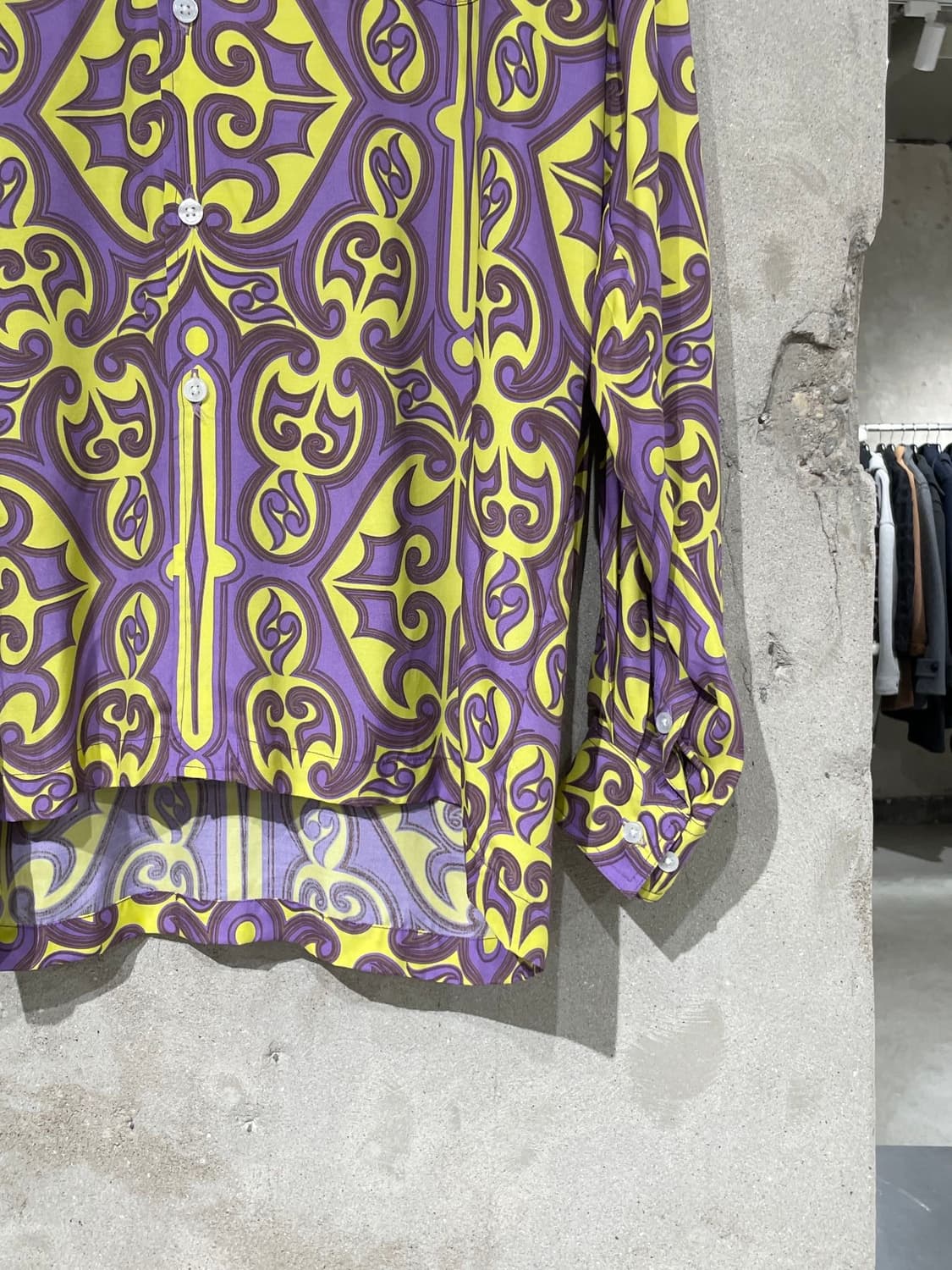 카미야 퍼플 옐로우 싱글 포켓 모노그램 레이온 셔츠 상품이미지5