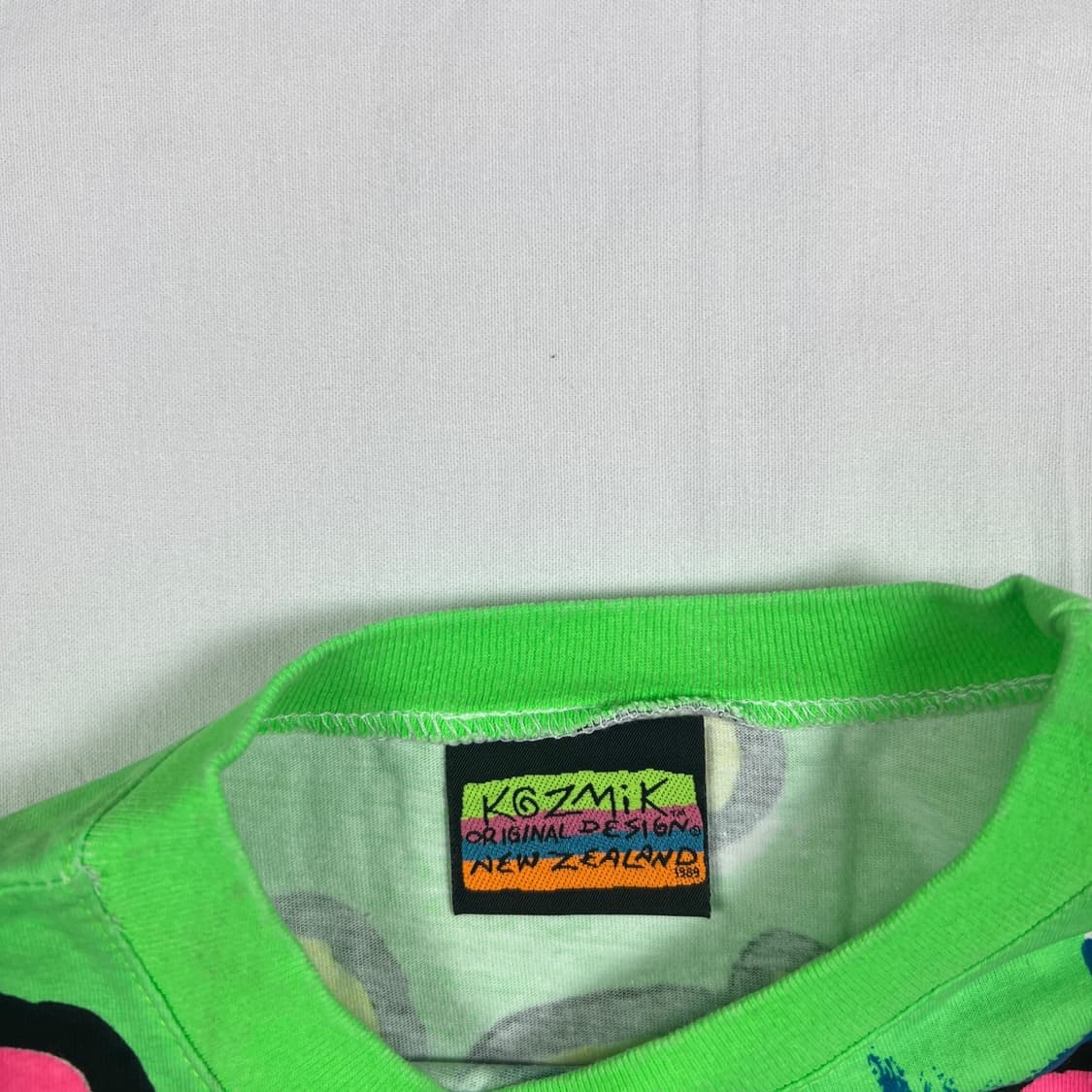 80‘s 88년도 코즈믹 kozmik 올프린트 아트 반팔티 상품이미지6