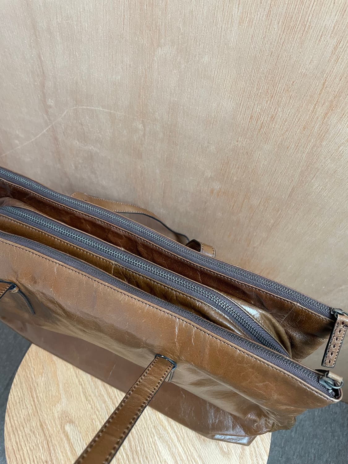 이세이미야케 레더 숄더백 상품이미지9