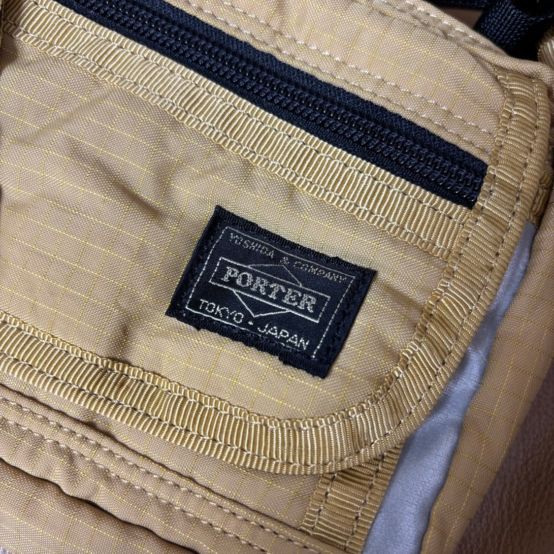 PORTER 포터 스몰백 크로스백 샤코슈 가방 크림 옐로우 상품이미지2