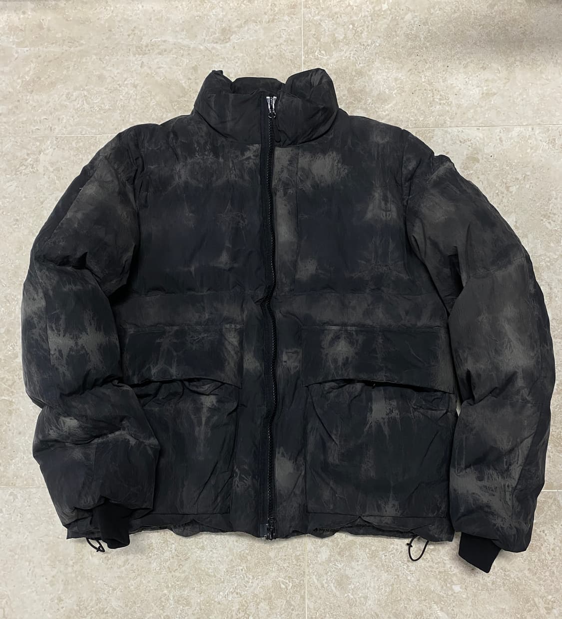 언어펙티드 스톰 다운 상품이미지1