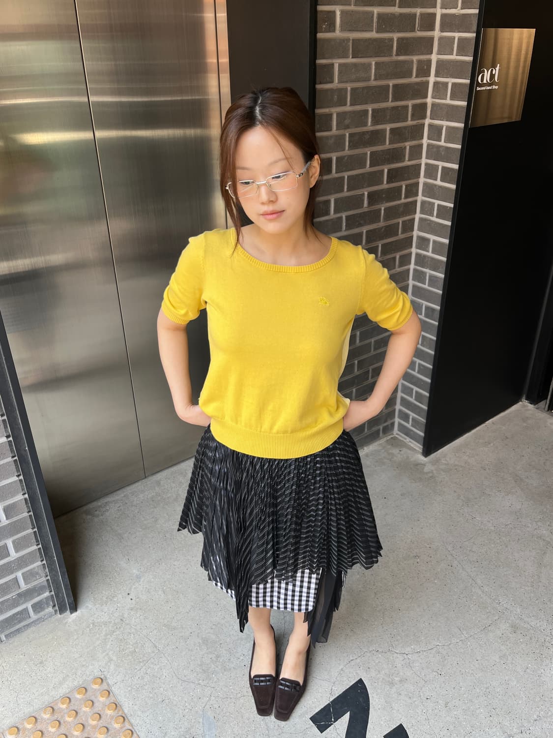 Burberry 버버리 로고 탑 옐로우 상품이미지8