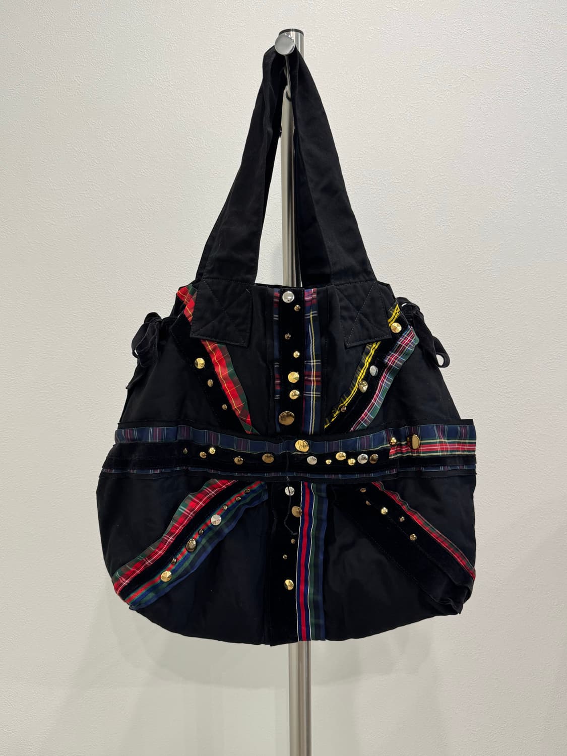 꼼데가르송 타탄 체크 스터드 울 토트백 상품이미지1
