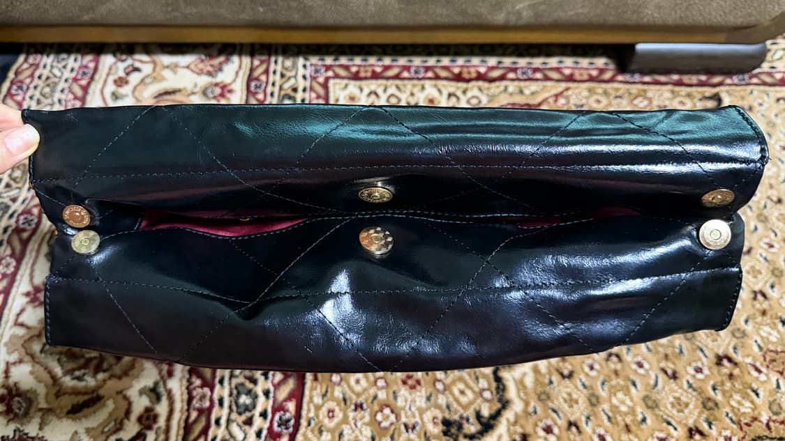 블랙 퀼팅 금장 체인 유광 레더 가죽 토트백 숄더백 쇼퍼백 가방 상품이미지7