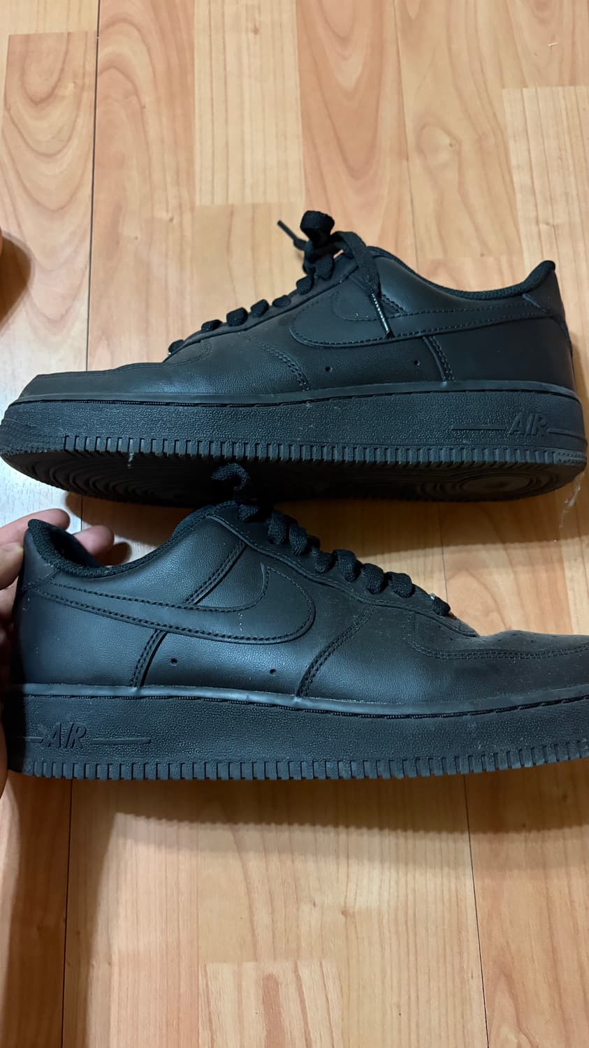 나이키 에어포스 1 '07 로우 트리플 블랙 260 상품이미지4