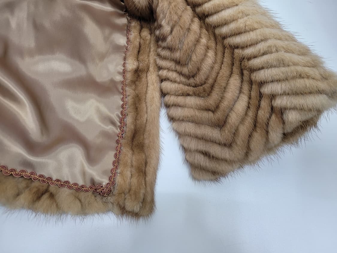 SanHe 천연 밍크 하프 코트 / 여 FREE
 상품이미지6