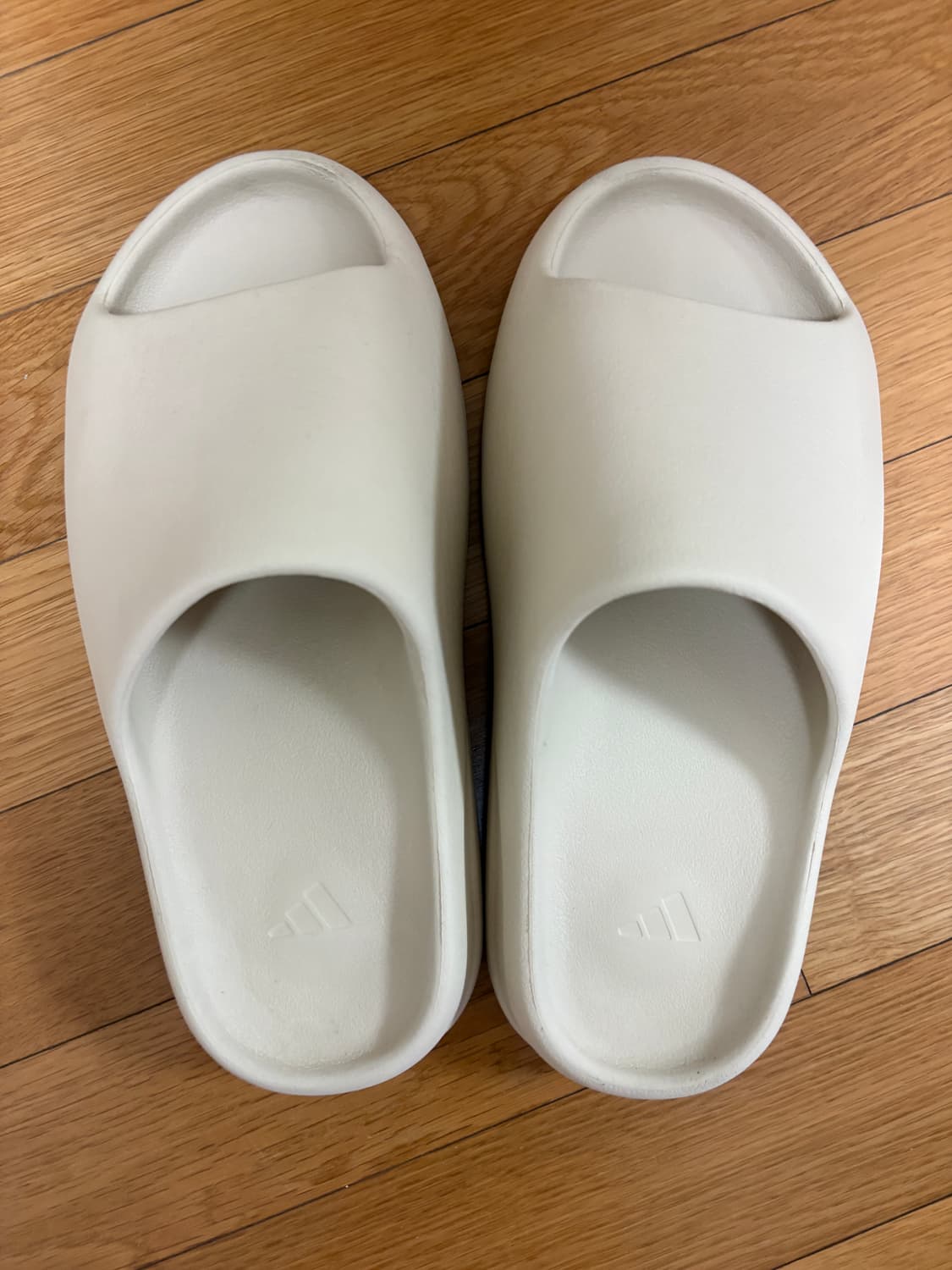 아디다스 이지슬라이드 본 상품이미지1