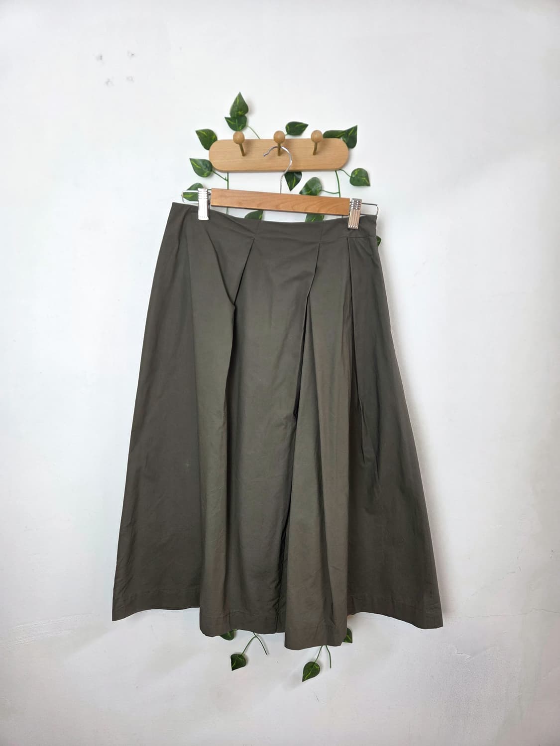 카키 미디 스커트 상품이미지1