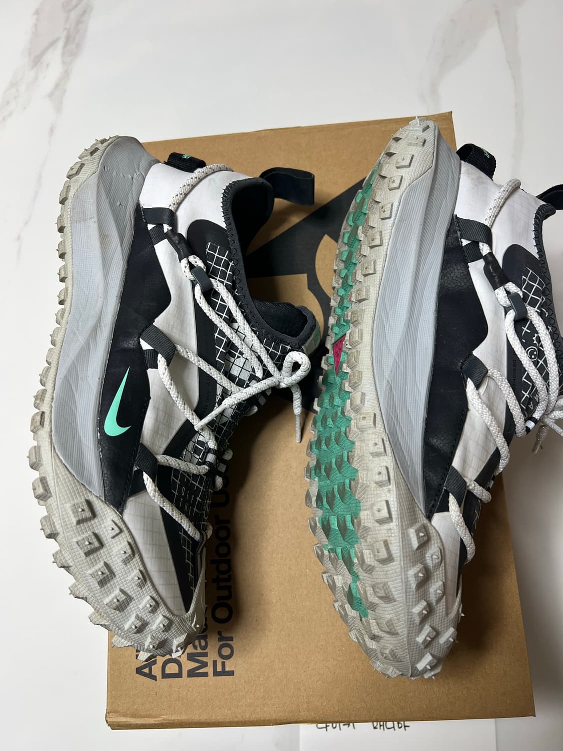 [265] 나이키 ACG 마운틴 플라이 로우 블랙 화이트 상품이미지4