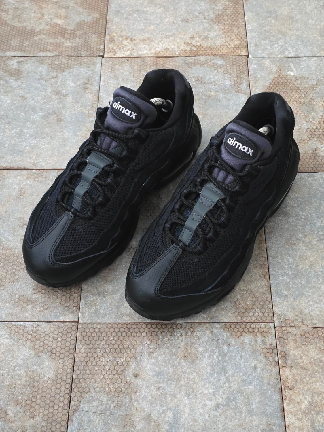 (250)나이키 에어맥스 95 에센셜 트리플 블랙 상품이미지1