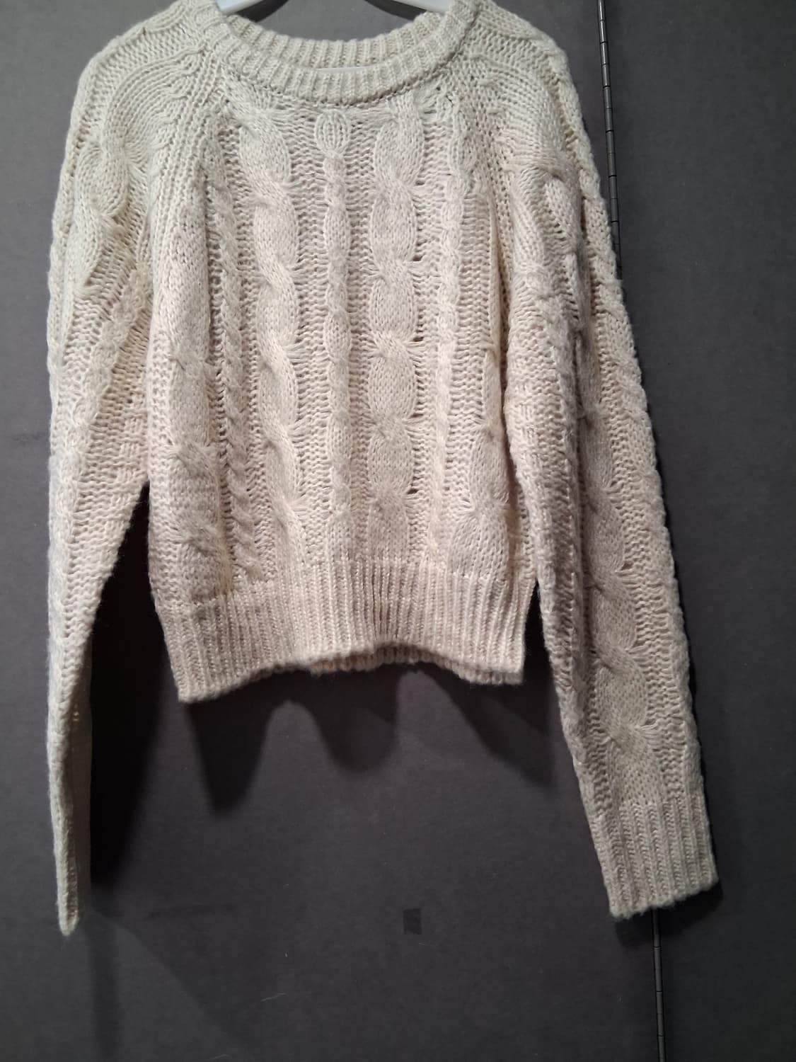 여 니트 꽈배기 스웨터 상품이미지1