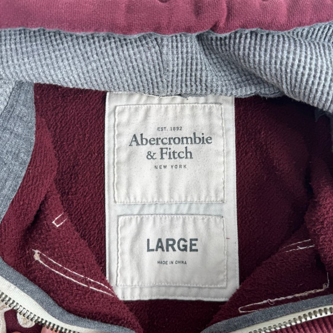Abercrombie 아베크롬비 스펠아웃 로고 버건디 후드집업 상품이미지5
