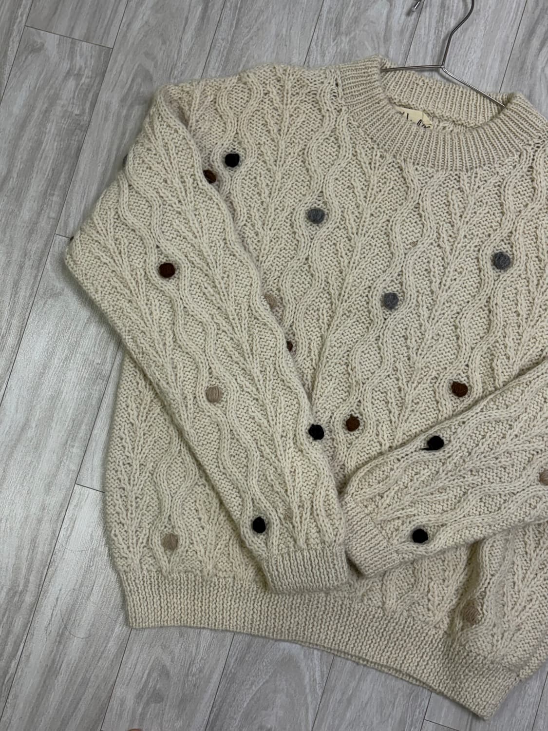 빈티지 아이보리 폼폼 케이블 니트 상품이미지3