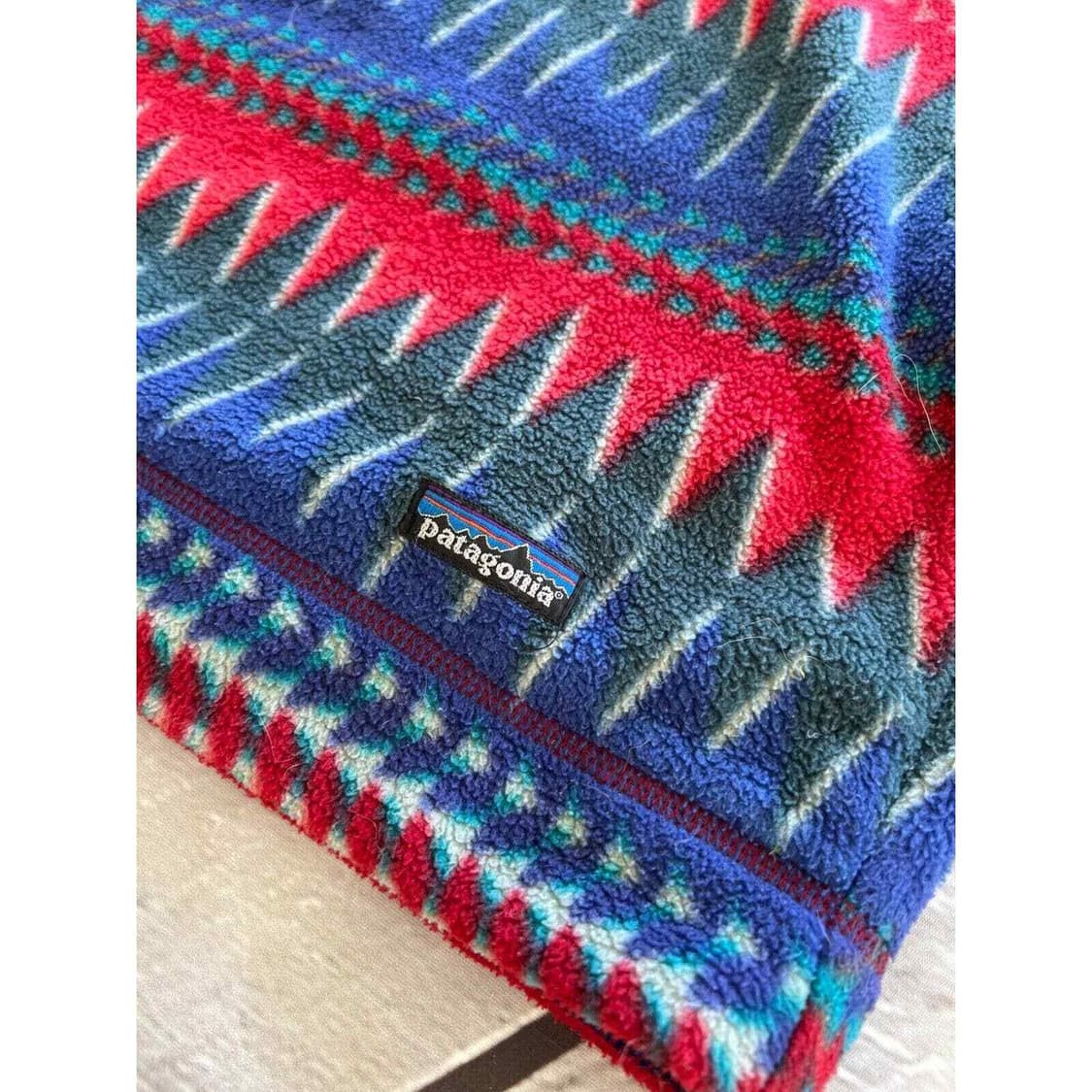 90s 파타고니아 신칠라 스냅-T 아즈텍 레드/블루/그린 USA 상품이미지4