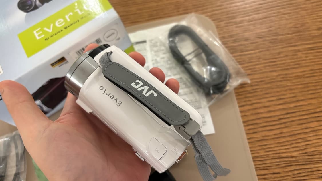 신품급 카리나  JVC 빈티지 캠코더 (GZ-E765) 상품이미지7