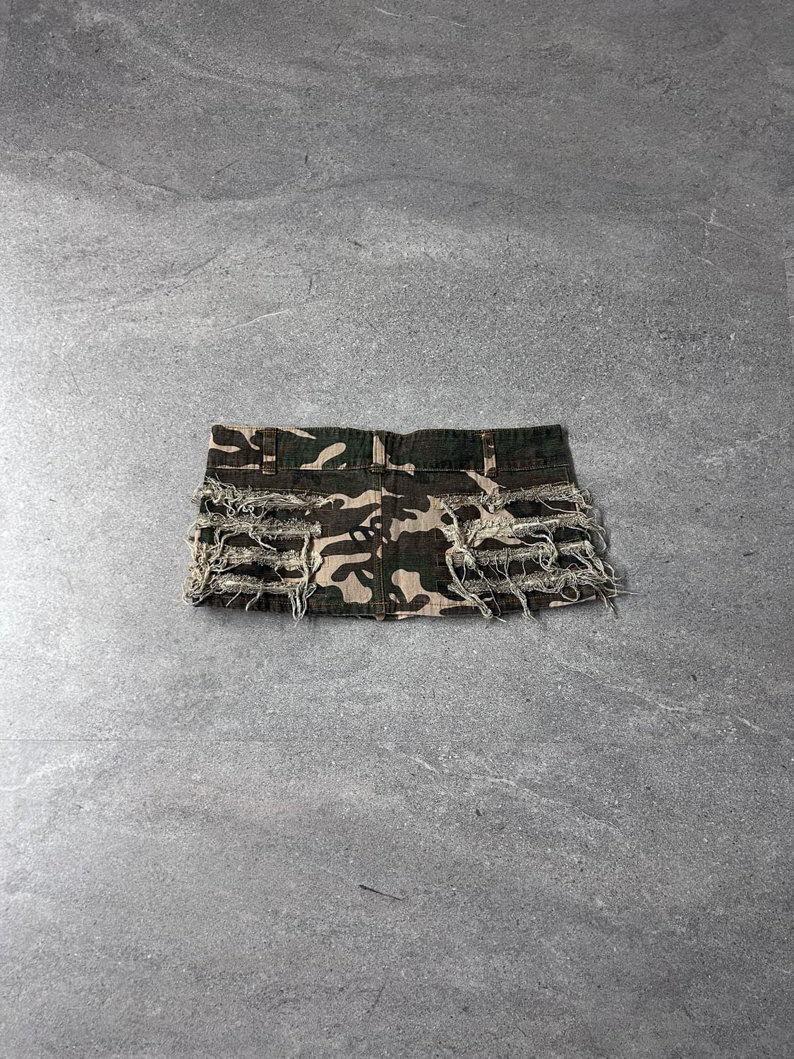 디스트레스드 카모 마이크로 미니 스커트 상품이미지4