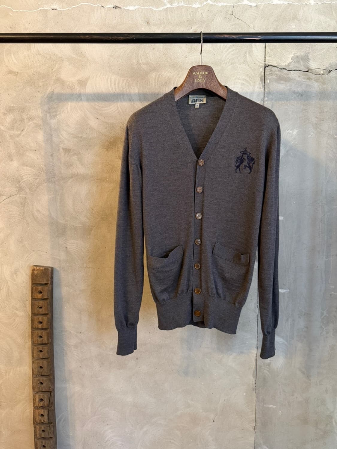 비비안 웨스트우드 클래식 가디건 100 상품이미지1