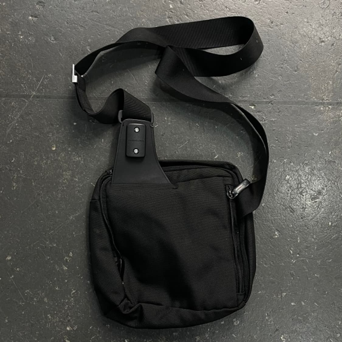 만다리나 덕 크로스백  상품이미지4