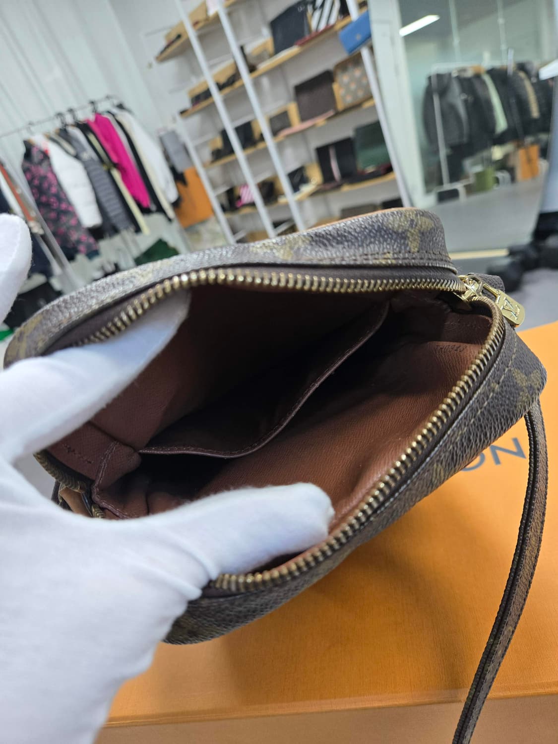 [A급컨디션]루이비통 아마존 크로스백 상품이미지7