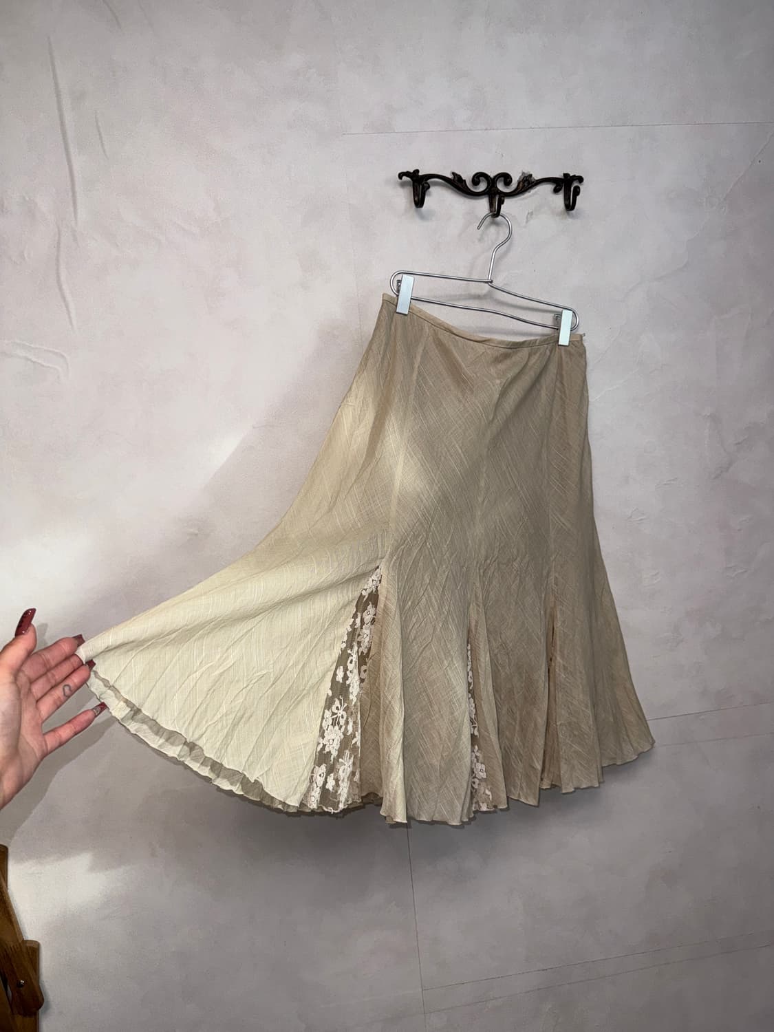 Aylesbury beige satin floral lace skirt  상품이미지1