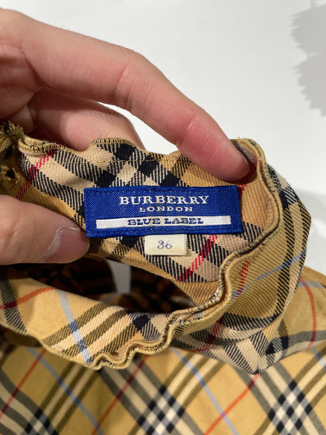 버버리 블루라벨 베이지 노바체크 코튼 베스트 상품이미지7